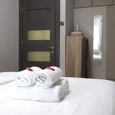 Apartment “zeus”, Stylish Luxury Business In The Heart Of Athens.