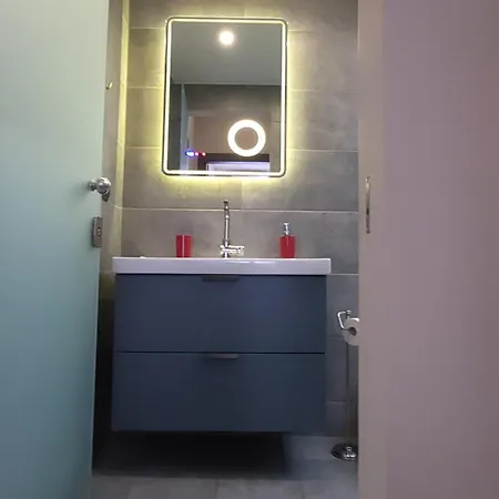 “zeus”, Stylish Luxury Business In The Heart Of Athens. Apartment