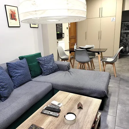 Apartment “zeus”, Stylish Luxury Business In The Heart Of Athens. *
