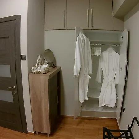 “zeus”, Stylish Luxury Business In The Heart Of Athens. Apartment